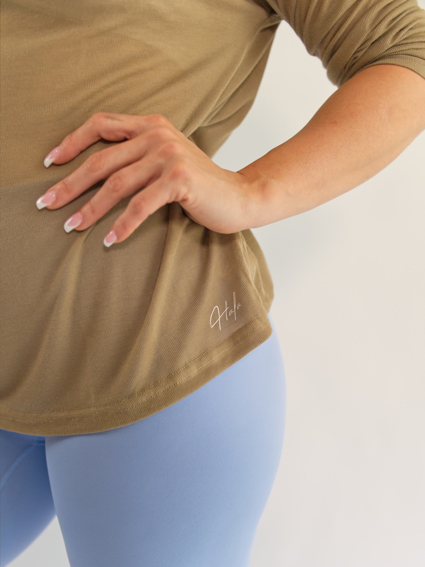 Long Sleeve Workout Shirt Olive Beige Close Up